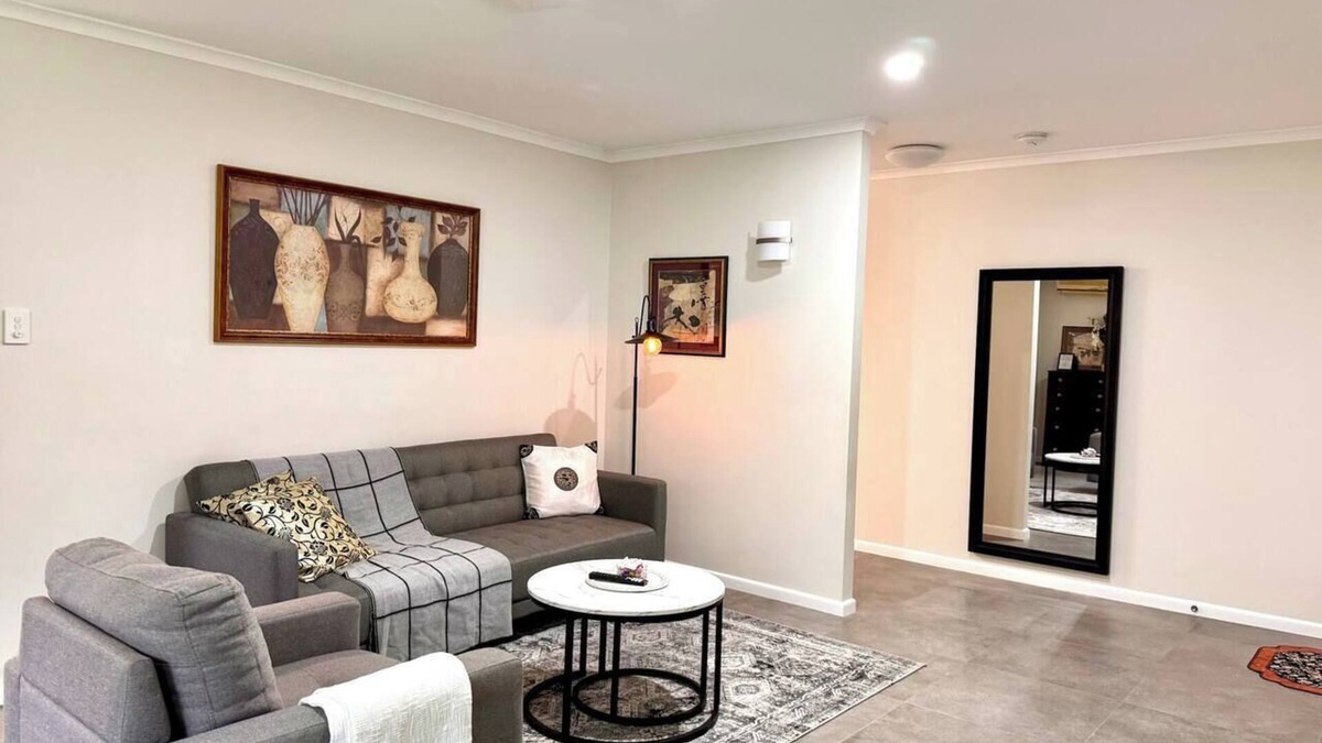Loganholme House | Cozy Family Home at Loganholme
