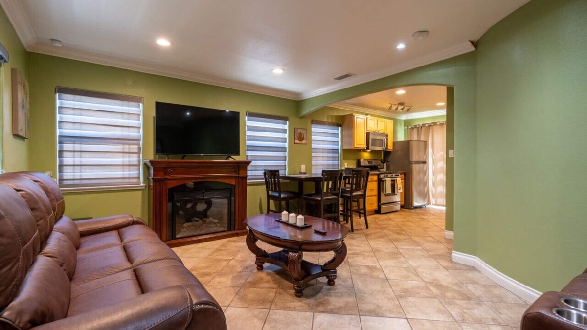 Azusa House | Cozy Family Home. Near Everything!