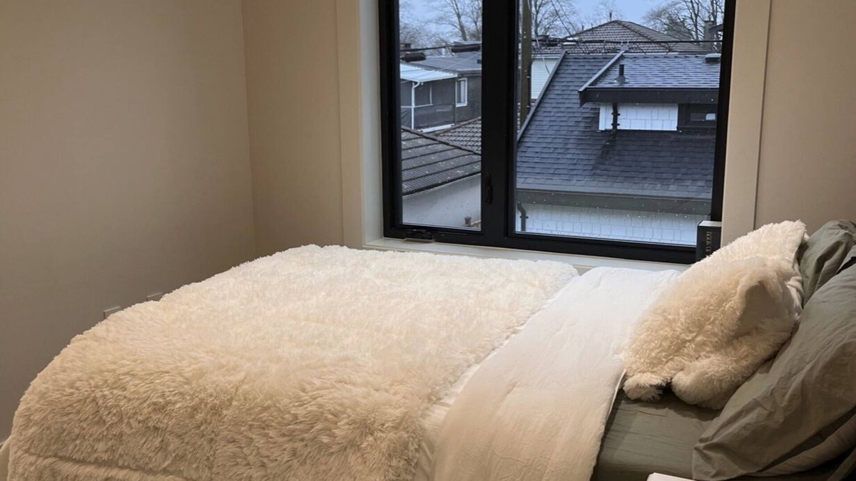 Hastings House | Cozy family home With Large kitchen and family dinning table