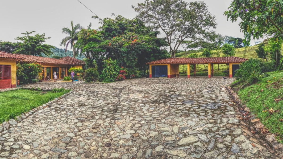 Venecia House | Cozy family ranch on the Andes mountains with view of the Cauca Valley