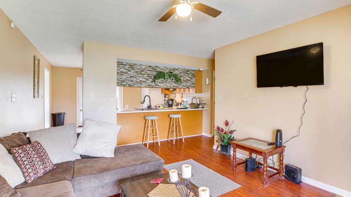 Brighton House | Cozy Family Retreat ~ 10 Mi to Downtown Birmingham