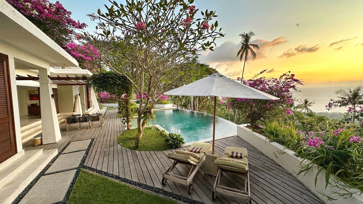 Senggigi Villa | Cozy Family Villa with Sunset View