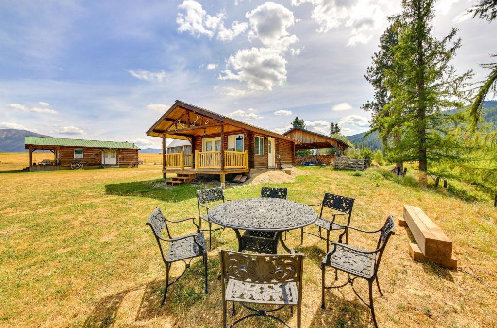Trout Creek House | Cozy Farm Cabin - 9 Mi to Trout Creek!