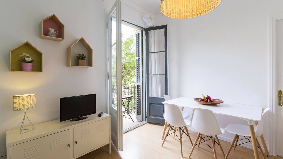 La Sagrada Familia Apartment | Cozy Flat with Unbeatable Views of Sagrada Familia