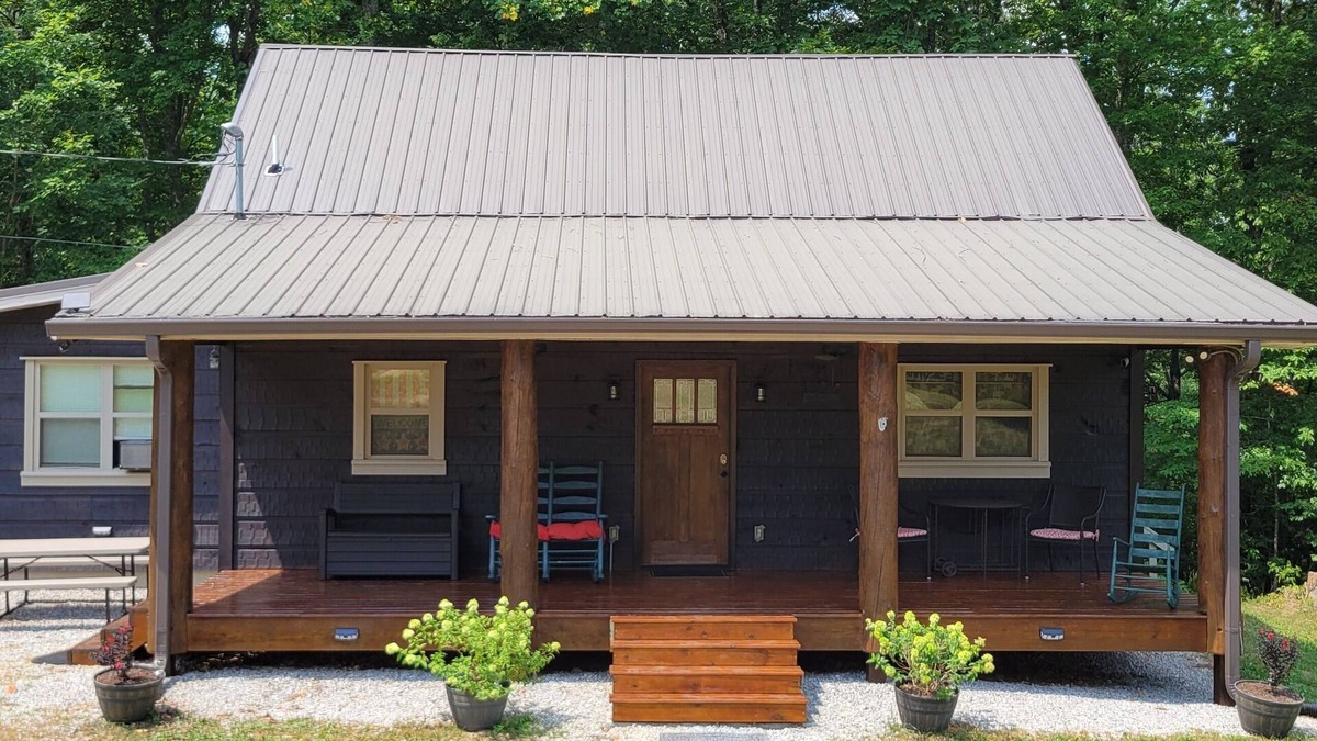 Oneida House | Cozy Forest Cabin on 3 Acres with Hiking, Biking, and Trails.