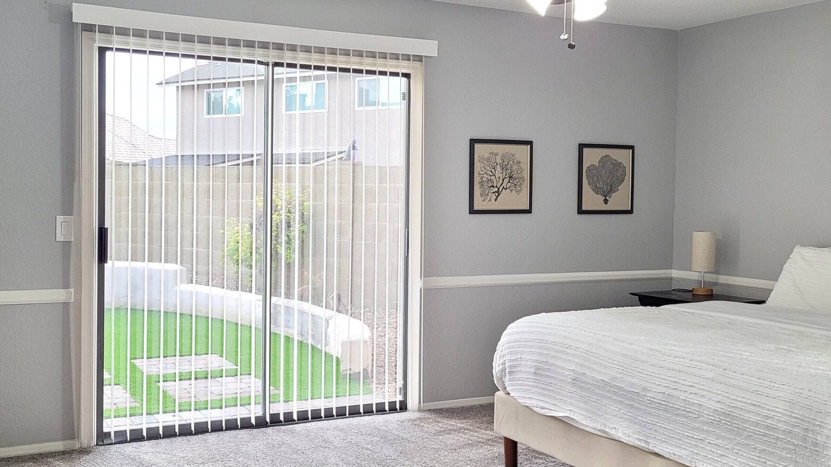 Deer Valley House | Cozy four-bedroom single story home in Glendale