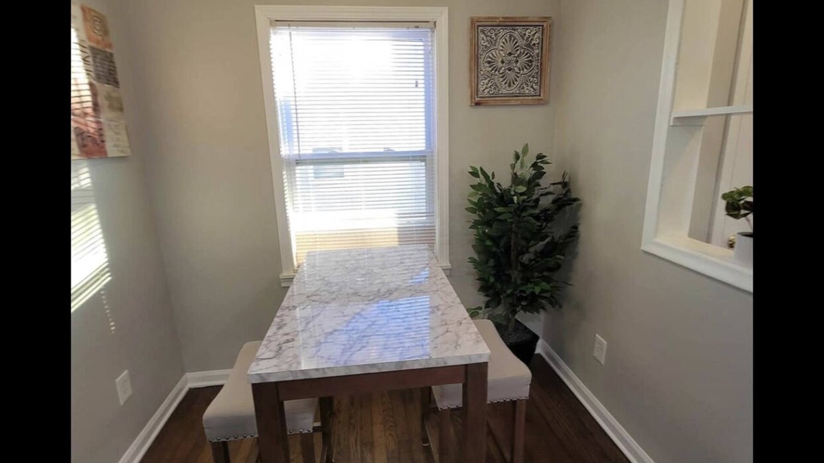 Berkley House | Cozy * Freshly Remodeled 2BR Home
