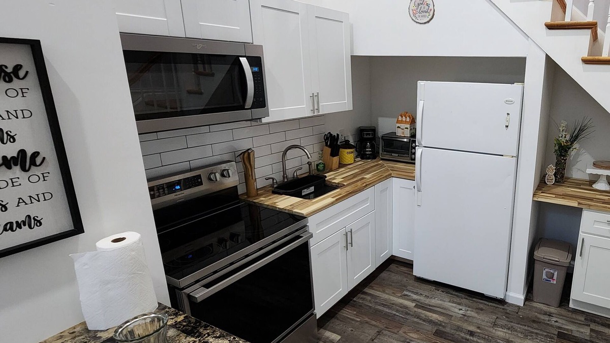 Coram Apartment | COZY FULL APT