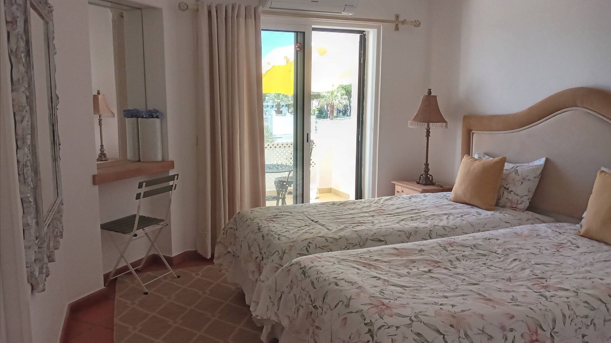Branqueira Apartment | Cozy, fully equipped Apartment, on a Golf Course, in charming Olhos de Água,