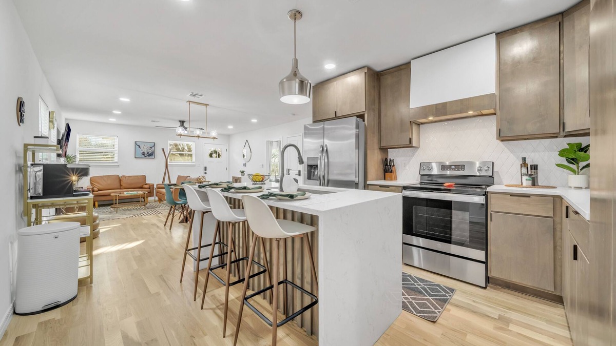 Tulsa House | Cozy fully Remodeled home! 5 min to Downtown Tulsa