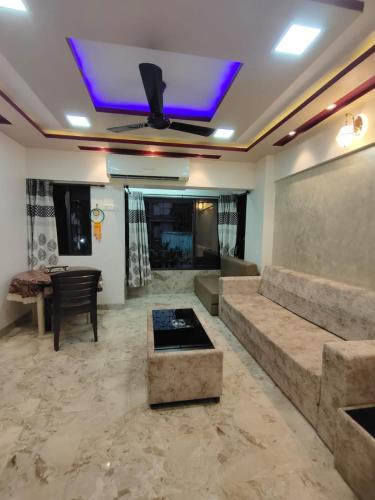 Pali Hill Apartment | Cozy Furnished Apartment One Block From The Ocean
