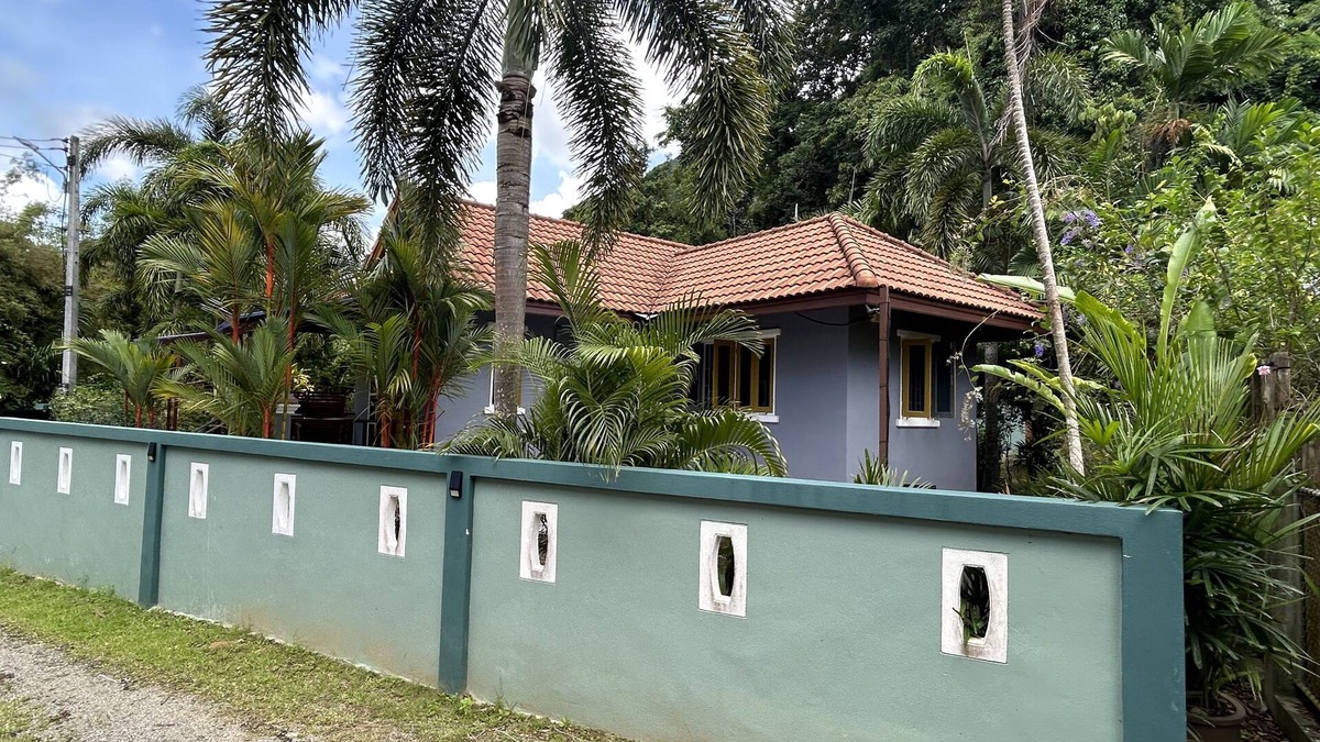 Nong Thale Cottage | Cozy Garden Cottage 1 BR with private garden and outdoor jacuzzi.