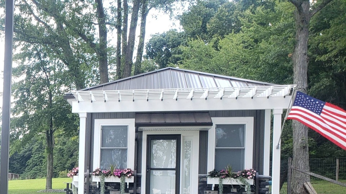 Erie County Cottage | Cozy Garden cottage on 15 acres is perfect executive rental or couples retreat.