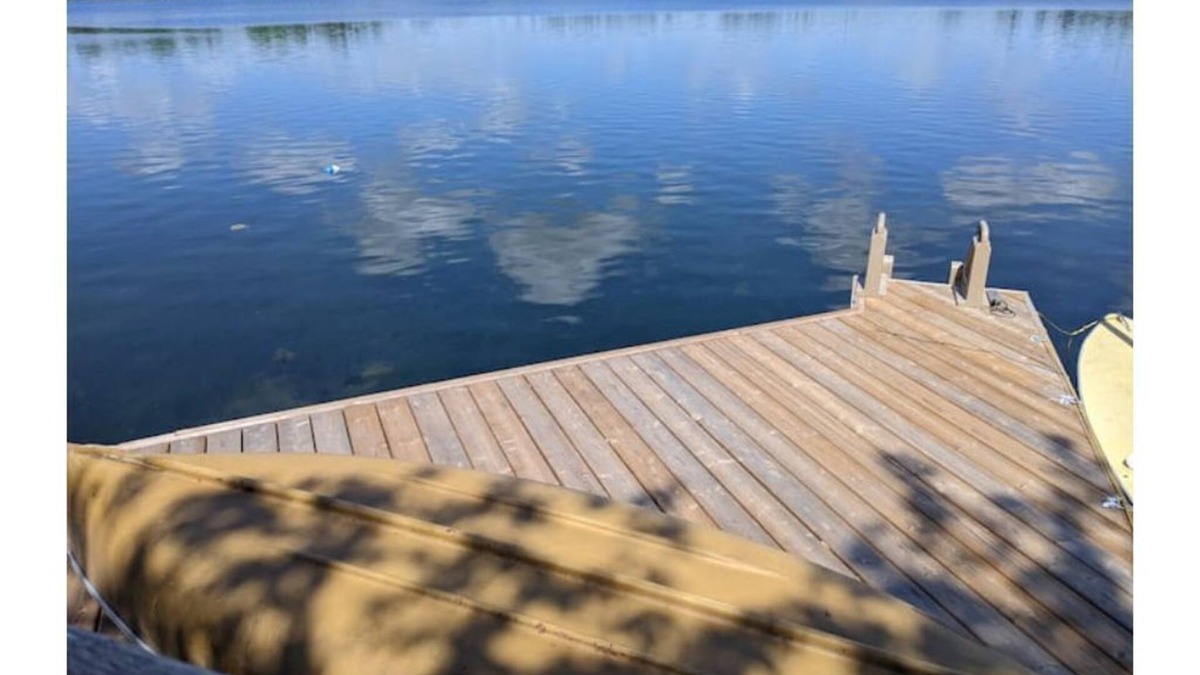 Centre Hastings Cottage | Cozy gem on the water!