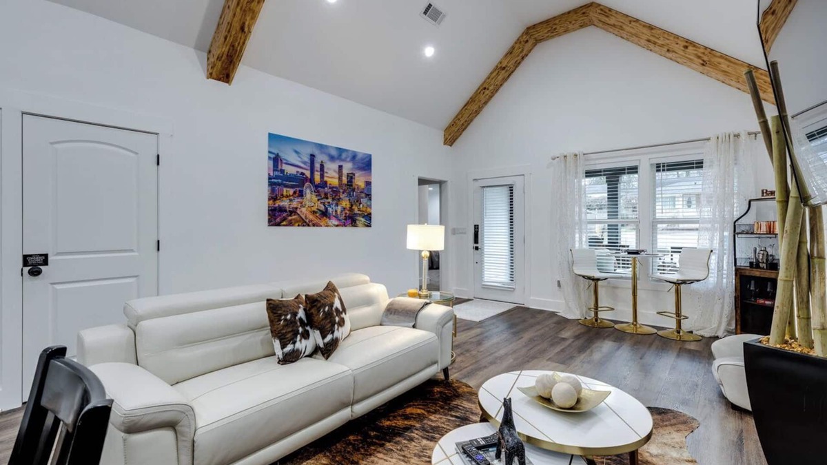 Hapeville House | Cozy Georgia getaway. Minutes from ATL Airport!