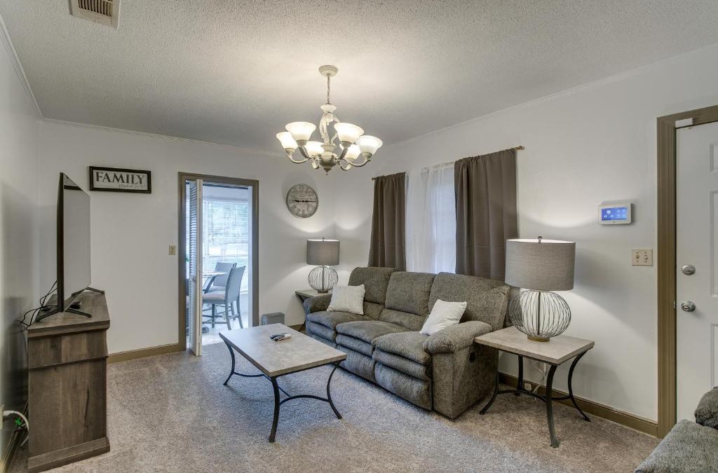 Waycross House | Cozy Georgia Vacation Rental with Backyard and BBQ