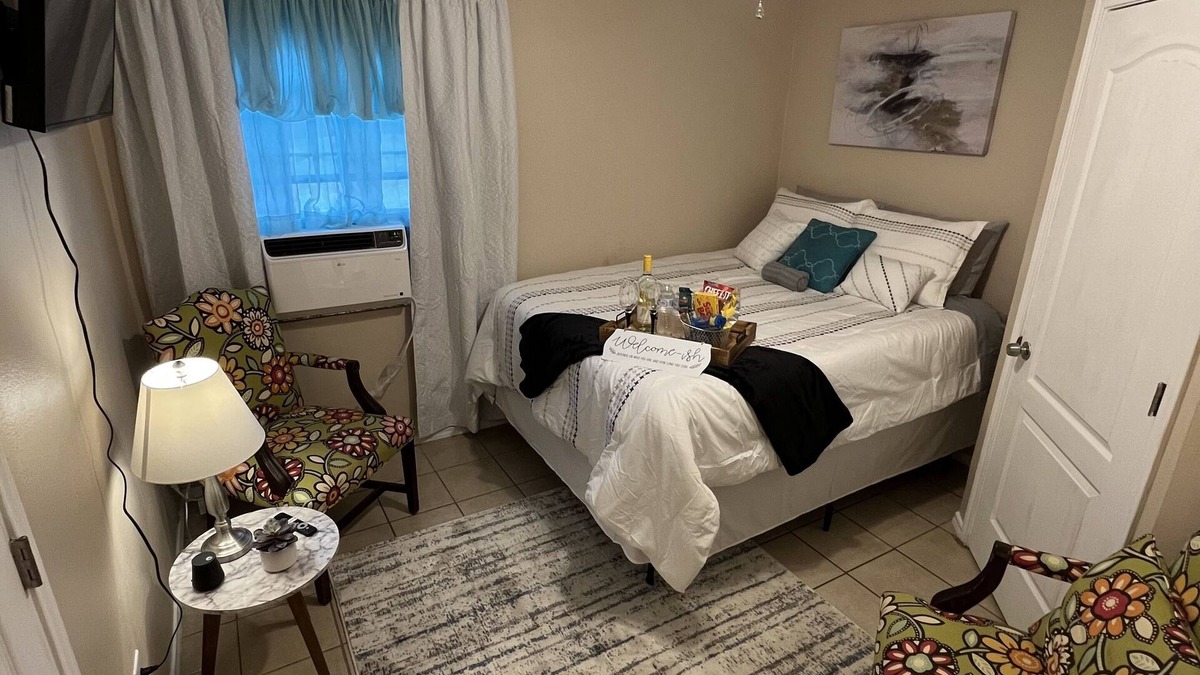Donna Apartment | Cozy Get Away 1 BR Apartment & Pet Friendly