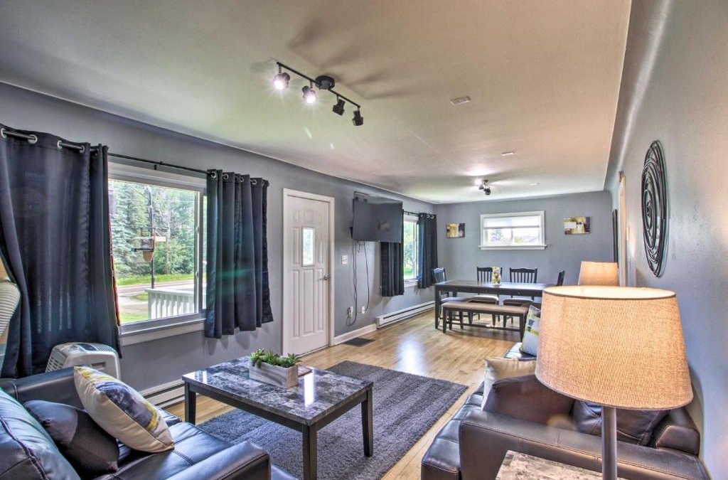 Hermantown House | Cozy Getaway 5 Miles to Duluth and Lake Superior!