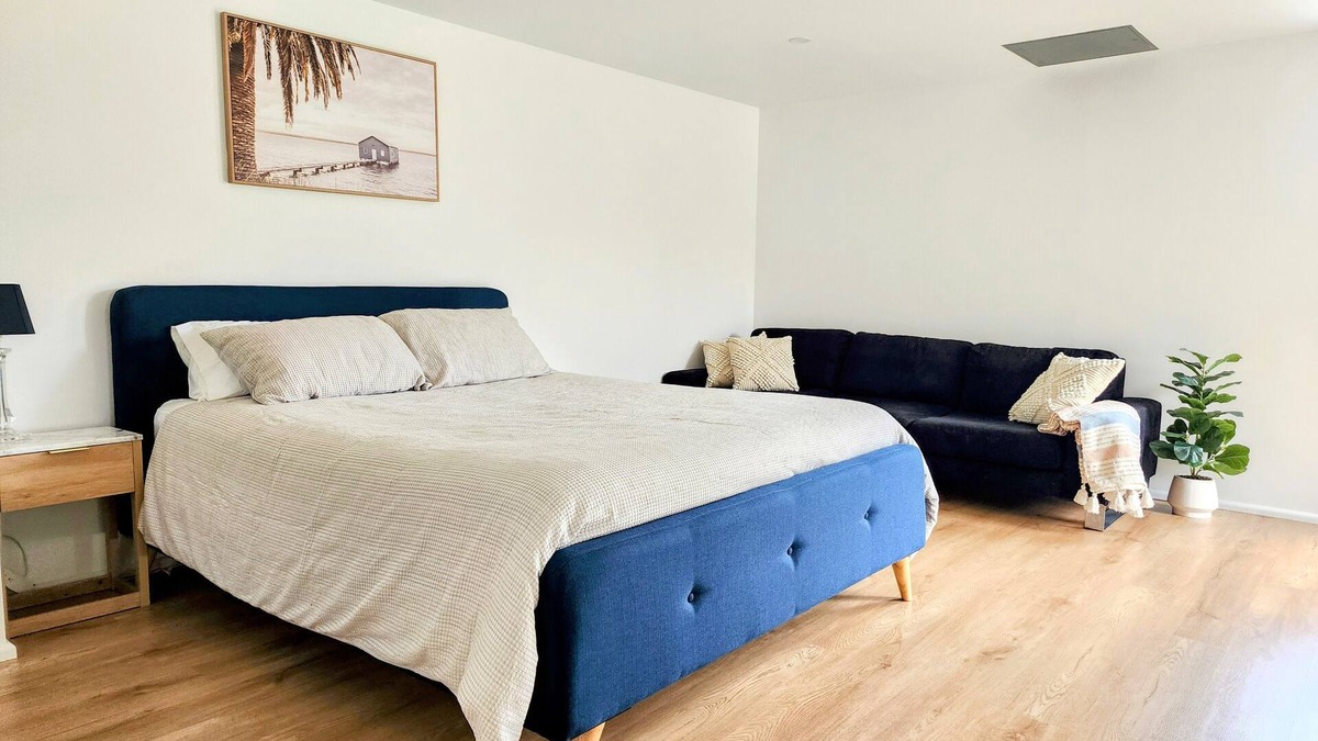Cranebrook Apartment | Cozy Getaway at the base of the Blue Mountains