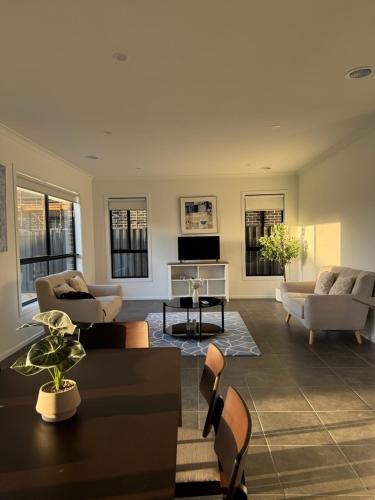 Clyde House | Cozy Getaway Near Amenities