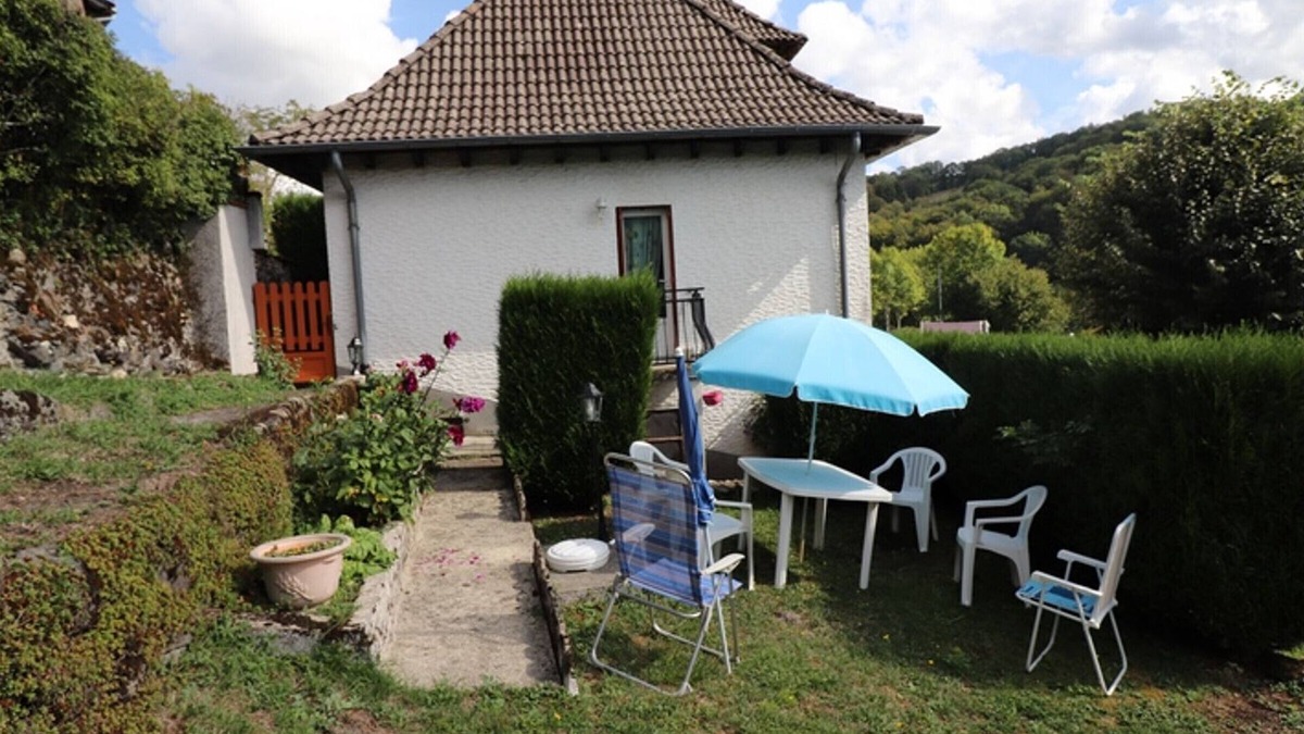 Giou-de-Mamou Cottage | Cozy Getaway near Aurillac: 1BR, 4 Guests, Pets Welcome, Garden, Close to Activities