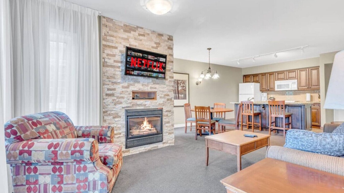 Oro-Medonte Condo | Cozy Getaway with Resort Perks
