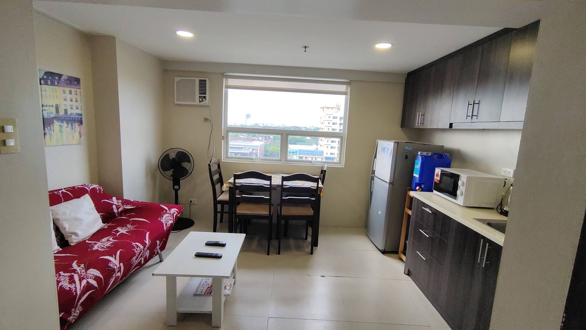 Valencia Apartment | Cozy Gilmore 2Bedroom Loft [Fast Fiber WIFI & Netflix]