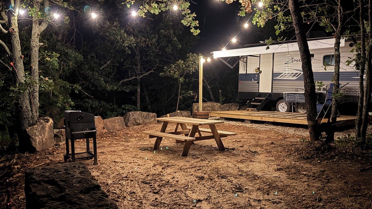 Osage County House | Cozy Glamping at Keystone Lake: Boat Rental, Hiking, Campfire, Serene Outdoors