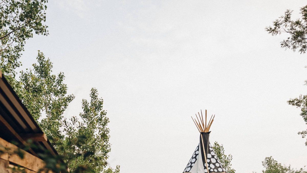 Corfu Cabin | COZY GLAMPING TIPI!