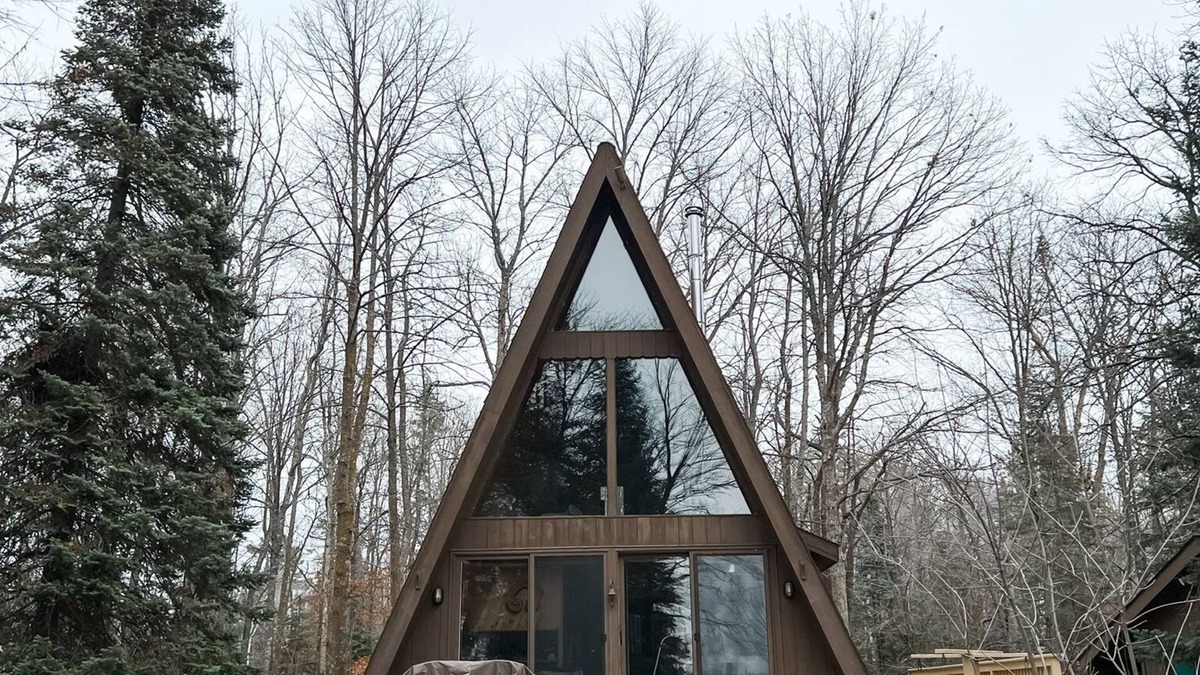 Backus Cabin | Cozy Gnome A-Frame on the Lake with Sauna