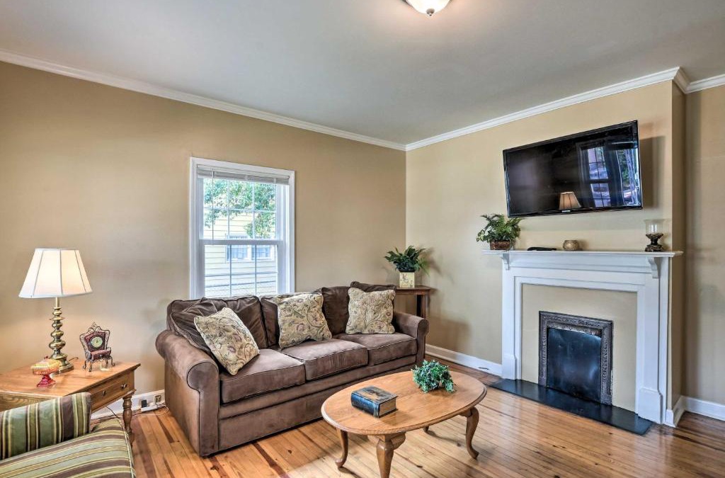 Parker House | Cozy Greenville Bungalow about 2 Mi to Downtown!