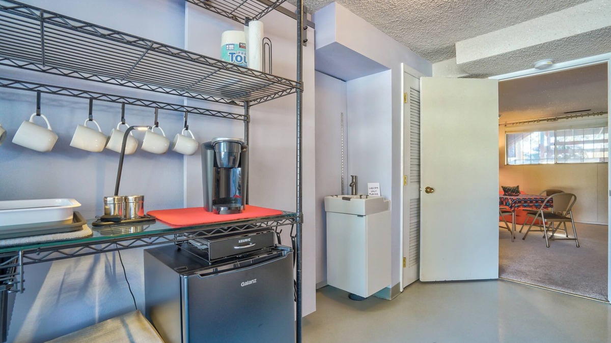 Village Seven Apartment | Cozy Ground Floor | Pet Friendly | Work Space