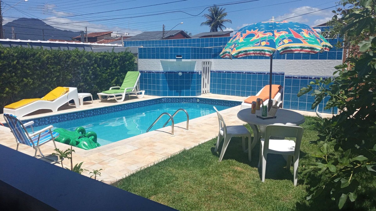 Peruibe House | COZY GROUND FLOOR HOUSE 100M FROM THE BEACH.