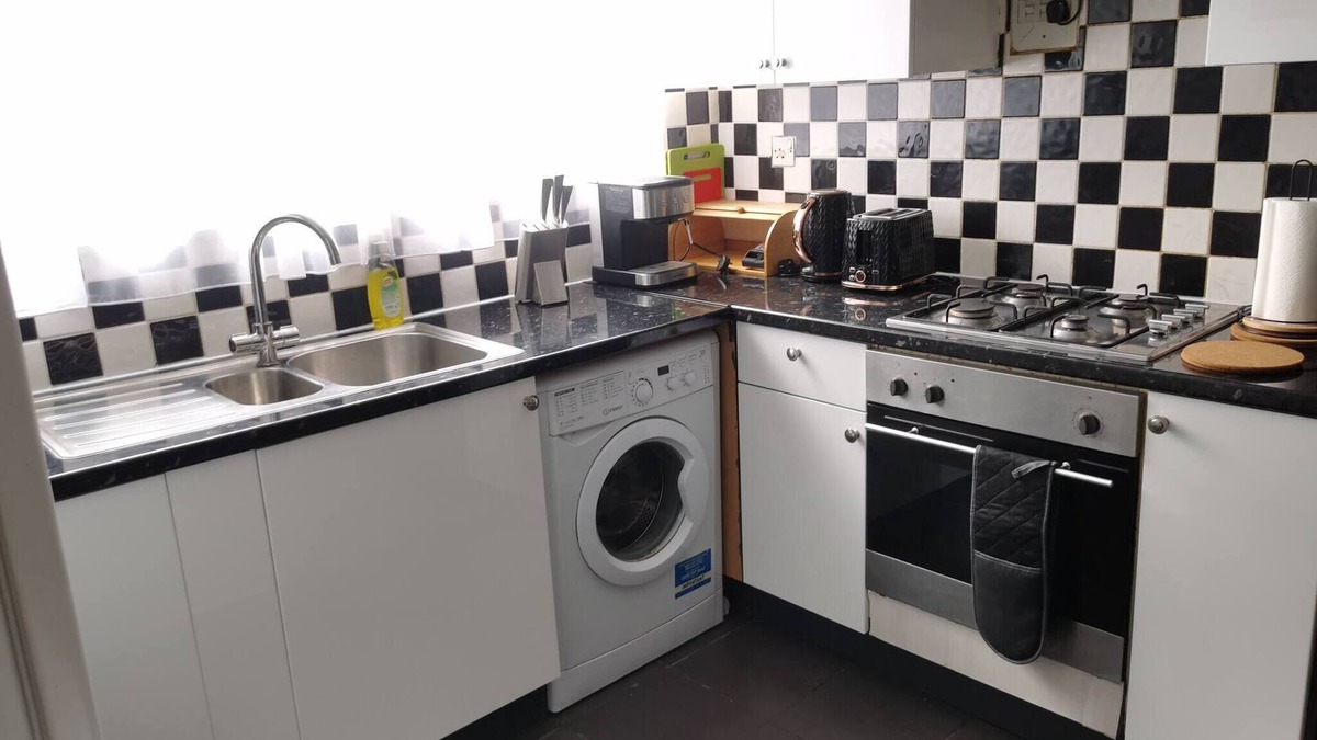 Glyndon House | Cozy Guest House Near London O2 Arena