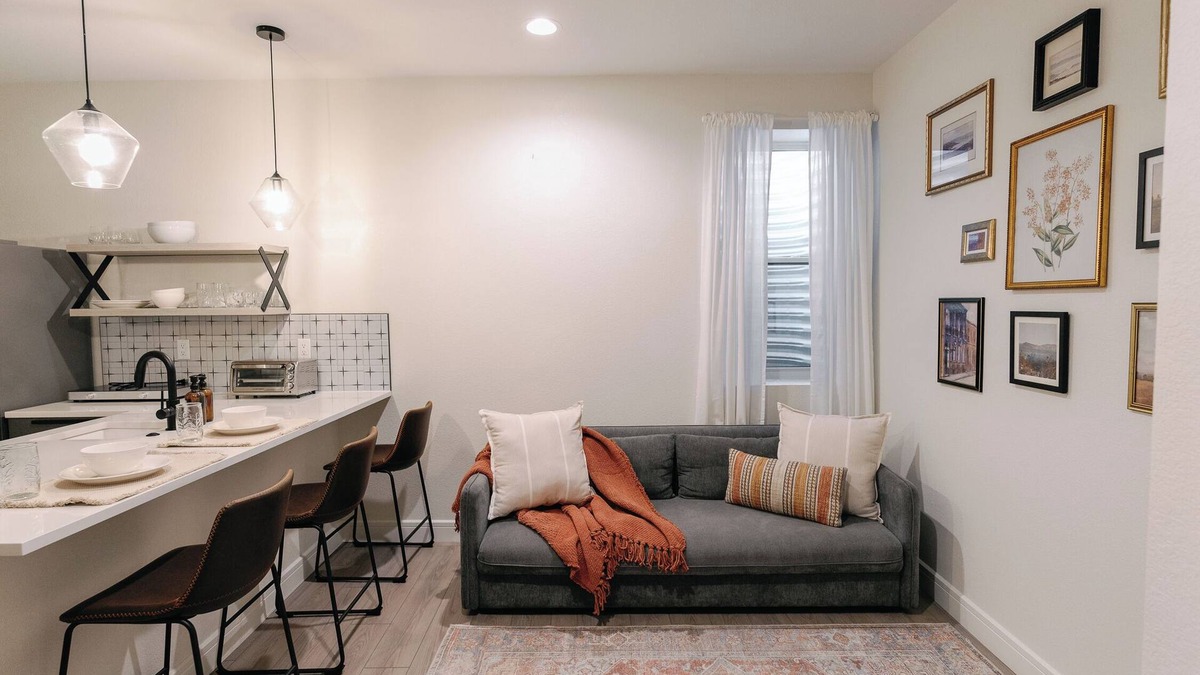 Villa Park Apartment | Cozy Guest Suite in DT Denver