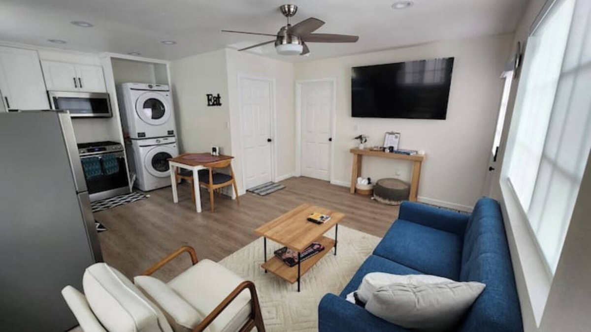 Harbor House | Cozy Guesthouse near Disney