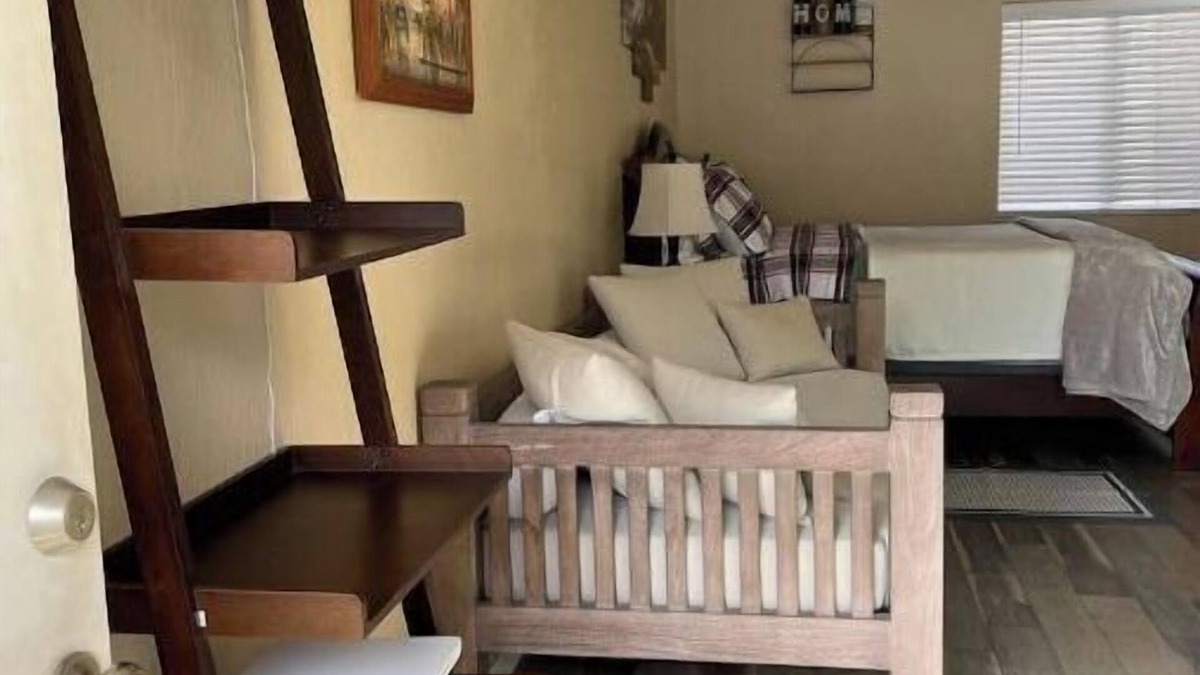 Placerville House | Cozy Guesthouse on 5 acres