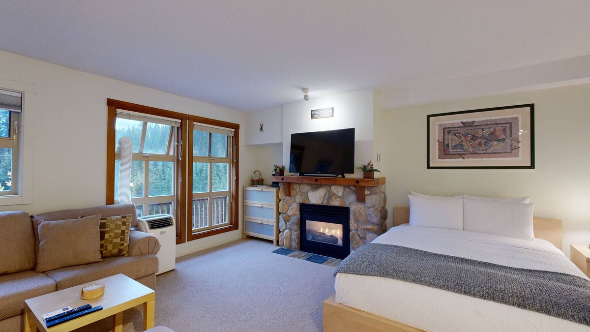 Sun Peaks Condo | Cozy haven in the heart of Sun Peaks Village