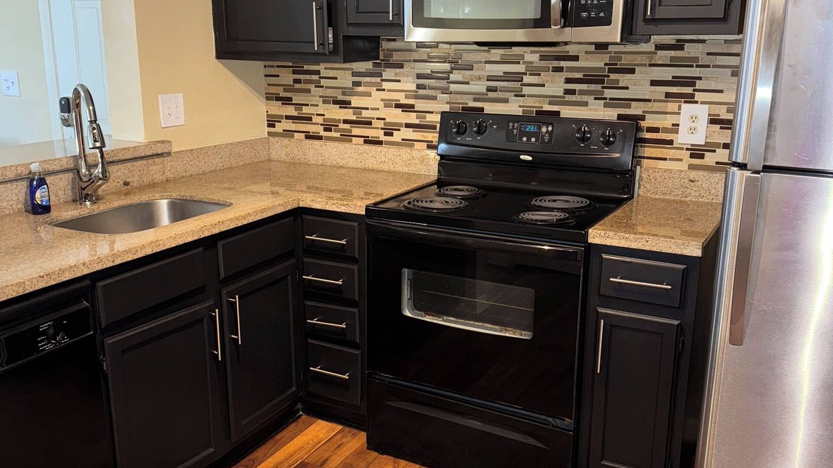 Briarcliff Heights Apartment | Cozy Hidden Gem 1-bedroom in ATL walking distance to Emory
