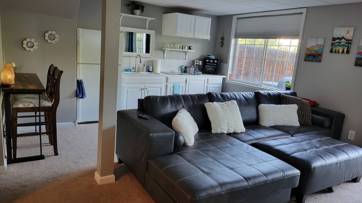 Ken Caryl Villa | Cozy Hideaway at Red Rocks & Chatfield ~ Winter Wonderland