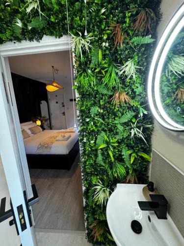 Riverside Apartment | Cozy Hideaway Cardiff Central