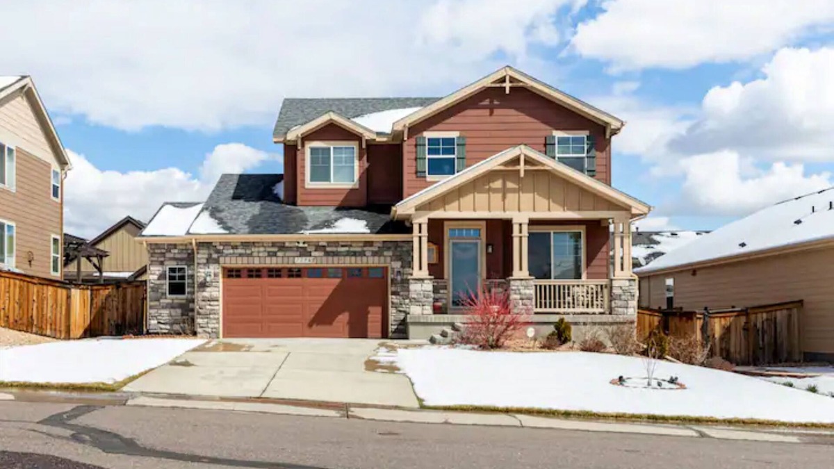 Brighton House | Cozy hideaway in Spruce: 4BR Retreat close to DIA