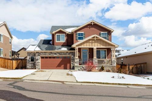 Brighton House | Cozy hideaway in Spruce: 4BR Retreat close to DIA