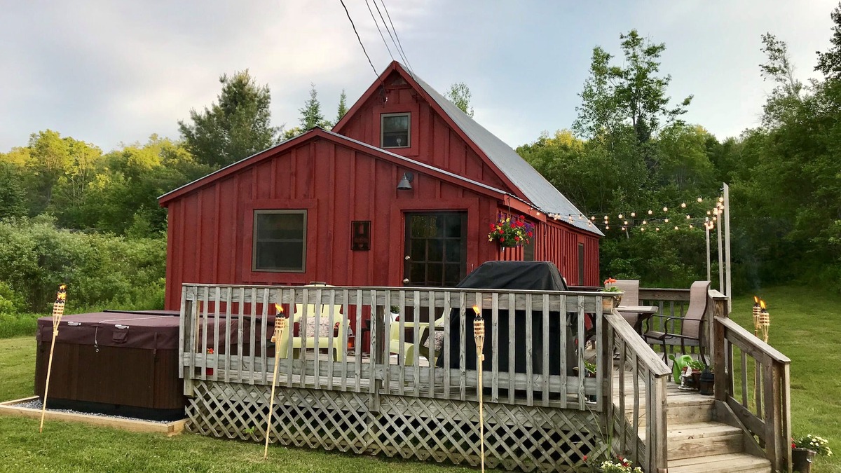 Mount Holly Cabin | Cozy Hideaway near Ludlow/Okemo. HOT TUB!