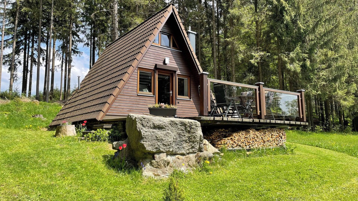 Hammerbrucke Cabin | Cozy hiking and skiing hut in the Vogtland for families and couples