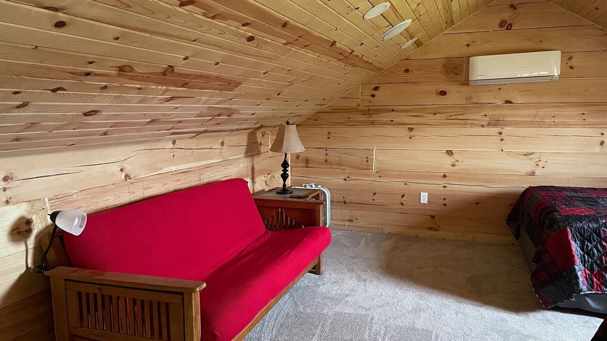Richland Center Cabin | Cozy hillside retreat near trout stream, public forest and UTV trails.
