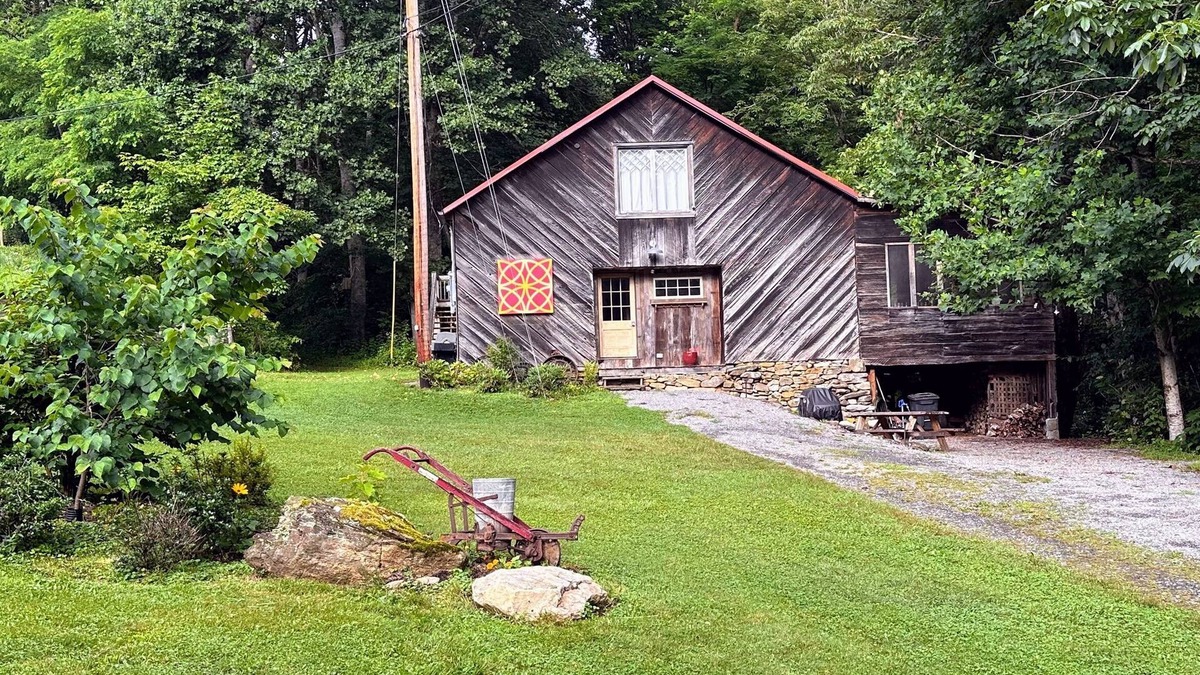 Burnsville House | Cozy Historic Barn on a bold, rushing creek