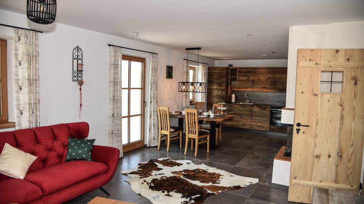 Pittenhart Apartment | Cozy holiday chalet with top facilities - Hausen on the ground floor - near Chiemsee