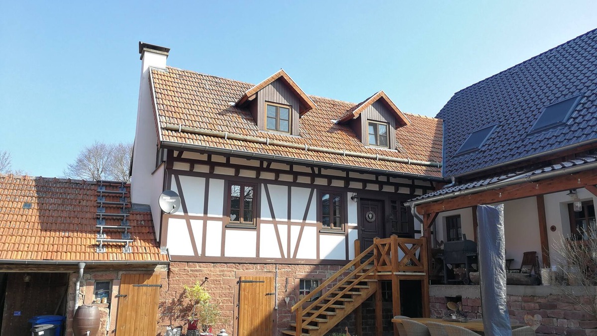 Waldbrunn House | Cozy holiday home/apartment with a view of the Katzenbuckel