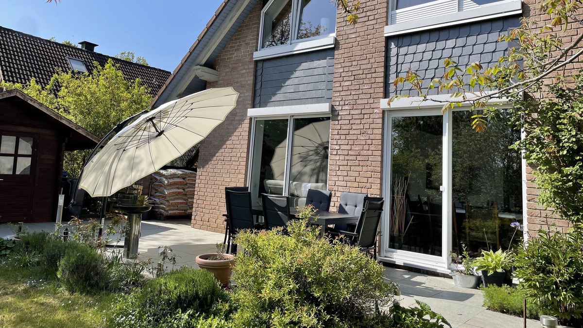 Vorden House | Cozy holiday home with barbecue hut in Marienmünster
